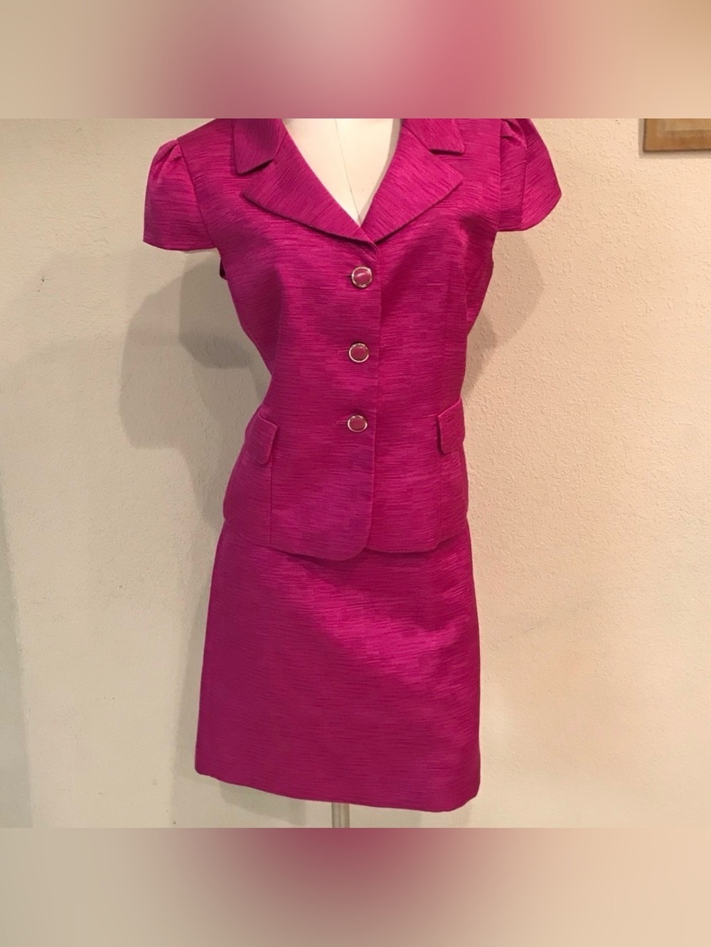 Antonio Melani Fuchsia Skirt - size 12. G